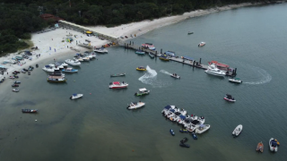 Evento com caça ao tesouro reuniu 150 apaixonados por embarcações na Ilha do Mel