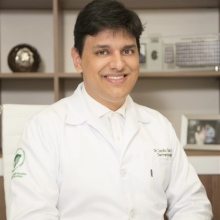 dermatologista pediatrico curitiba Dr. Danilo Hamilko de Barros, Dermatologista
